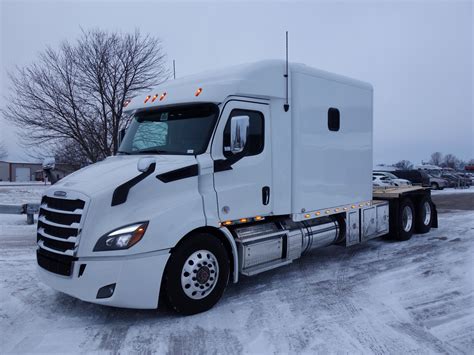 Freightliner Cascadia stainless steel sleeper panel w/12 combo …