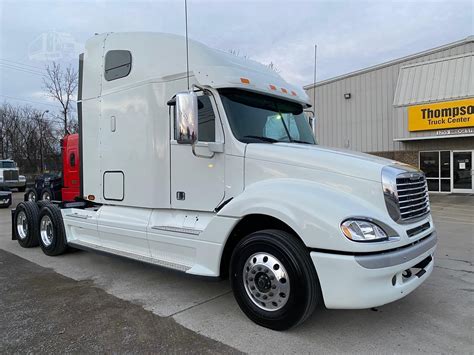 Freightliner dealer memphis tn. SelecTrucks of Memphis is one of Tennessee’s premier used truck centers, specializing in selling used day cabs and sleepers from major national fleets that have been traded in for new Freightliner trucks. 