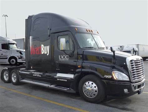 Freightliner eec 1. When you want to buy a new or used Freightliner truck, or you need parts and service, you can use tools on the Freightliner website to find the nearest dealer. You can also sometimes get connected to a dealership through your chosen lending... 