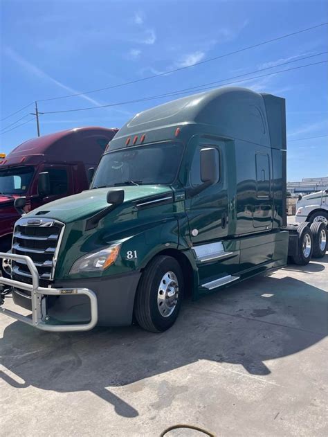 California Truck Centers has been serving the trucking industry for over 90 years with 8 locations in California: Fresno, Bakersfield, Oakland, French Camp, Sacramento, Santa Maria, San Luis Obispo, and Keyes, CA. We are proud to be the major Freightliner and Western Star commercial truck dealer group in California.. 