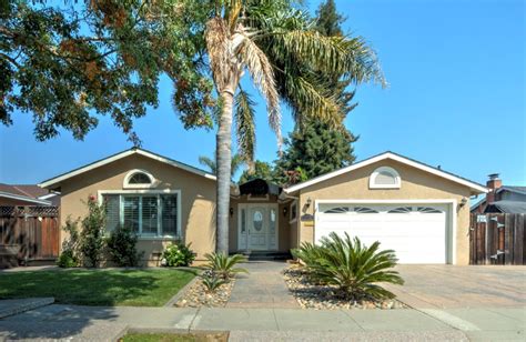 Fremont ca 94536. Mar 24, 2024 · The listing broker’s offer of compensation is made only to participants of the MLS where the listing is filed. Zillow has 40 photos of this $649,000 2 beds, 2 baths, 1,070 Square Feet townhouse home located at 4532 Virio Cmn, Fremont, CA 94536 built in 1971. MLS #41052524. 