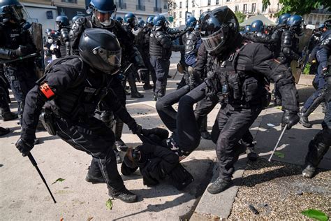 French Police Are Sweeping Up Protesters and Bystanders in Crackdown on Dissent