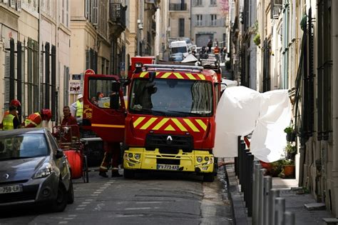 French building collapse death toll rises to 6; 2 missing