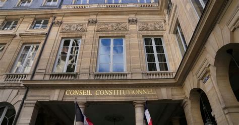 French constitutional body rules on pension referendum call