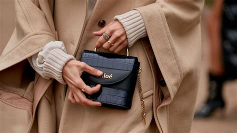 French handbags. Aug 14, 2023 ... Find the most stylish and iconic Parisian handbags on your next trip. Shop famous French labels and local boutiques to bring home luxury ... 