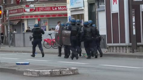 French police brace for protest violence; trash strike ends