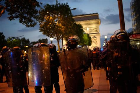 French rioting: 6th night of unrest as teens take to the streets