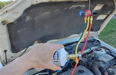  How To Put Freon In 2007 Toyota Camry. Locate the low side pressu