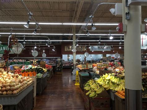 Fresh thyme fort wayne. Reviews of health food store Fresh Thyme Farmers Market in Fort Wayne, Indiana, USA 'Loads of produce and a significant amount of vegan options. ... 4320 Coldwater Rd ... 