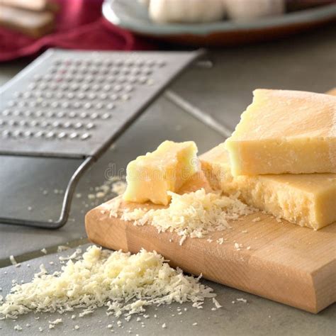Freshly grated parmesan cheese. Our freshly grated Parmesan cheese is convenient and quick. Simply open the package and sprinkle it on your favorite foods. Grated Parmesan cheese brands are made with premium milk and ingredients. We also sell shredded Parmesan that is blended with other cheeses. Browse our online selection of blended and shredded cheeses at BJ's … 