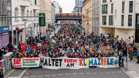 Fridays for Future Berlin on Twitter: "In Berlin we are with 18,000 ...