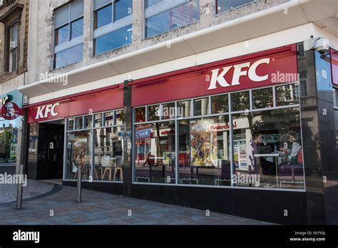 Fried chicken restaurants in Wolverhampton