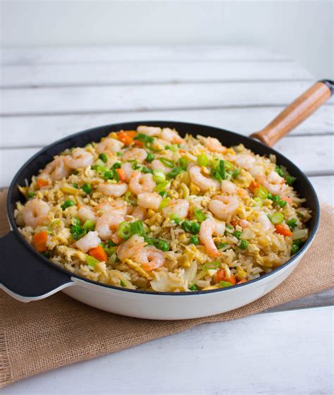 Fried rice med räkor - Zeinas Kitchen