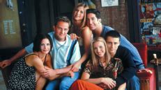 Friends 6. Sezon 3. Bölüm türkçe altyazılı dizi izle Dizigom. 