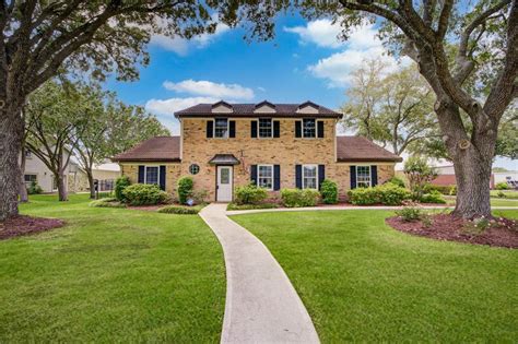 Friendswood houses for sale. You may also be interested in single family homes and condo/townhomes for sale in popular zip codes like 77546, 77573, or three bedroom homes for sale in neighboring cities, such as Friendswood ... 
