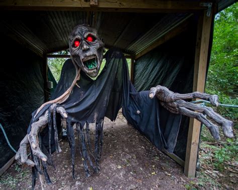 Fright trail scott la. This frightening display greeted visitors to the Fright Trail in Scott last year. STAFF FILE PHOTO BY BRAD KEMP Baton Rouge's 13th Gate, 832 St. Philip St., offers 13 nightmarish realms sure to scare. 