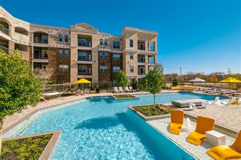 Frisco apartments under dollar1000. Aug 23, 2023 · 690 sqft. 2 Bedrooms. $1,279. 839 sqft. 3 Bedrooms. $1,459. 1078 sqft. Stonebrook Village offers affordable apartments in Frisco, Texas, where you will experience maintenance-free apartment living, a premier location, and great pricing . 