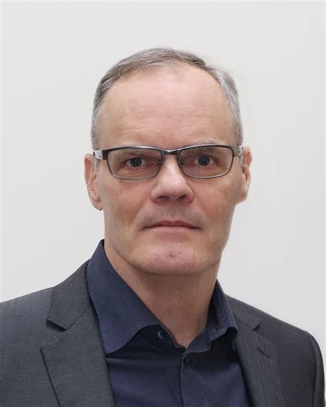 Frits van Paasschen is a