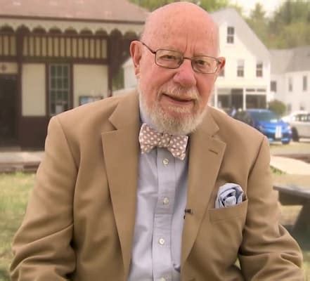 Fritz Wetherbee Biography. Fritz Wetherbee is a New Hampshire journalist and writer who has been honored with five Emmy Awards. For 10 years he was news director and general manager of radio stations WSCV/WSLE-FM Crossroads on Public Television. Currently, he has his own segment on New Hampshire Chronicle.