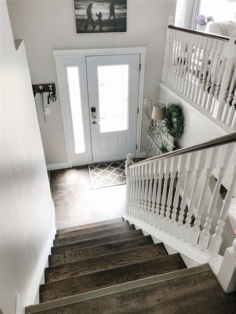 One of the most effective ways to enhance the look of your split-level entryway is by remodeling the front door entrance to utilize the power of natural light. Incorporating more natural light at the front of the house can significantly improve the aesthetic appeal of your split-level entryway.. 