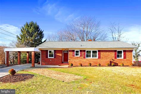 Front royal homes for sale. 111 Jamestown Rd, Front Royal, VA 22630 is currently not for sale. The 1,750 Square Feet single family home is a 3 beds, 2 baths property. This home was built in 2021 and last sold on 2023-02-22 for $473,000. View more property details, sales history, and Zestimate data on Zillow. 