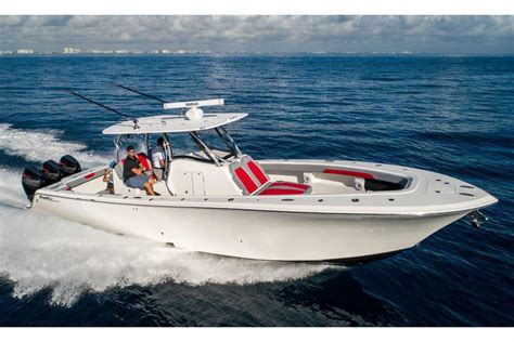 Front runner boats. The guys from Center Consoles Only jumped on our 39 CC while we were down in Key West fishing the Meat Mayhem Kingfish tournament.Enjoy! #frontrunnerboats #b... 