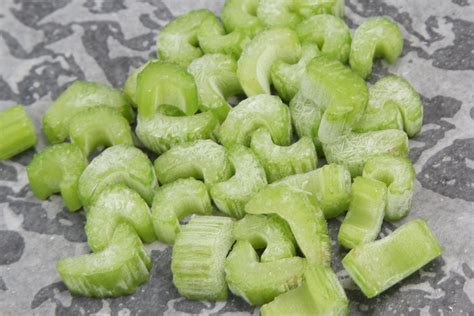 Frozen celery. Freezing the boiled Celery. Remove the cooled water from the pan and take out the celery pieces. Put the pieces on the cotton cloth or on a paper towel. Let it dry completely, for drying chopped celery use a paper towel. Celery is a water-rich vegetable if you do not remove excess moisture. 
