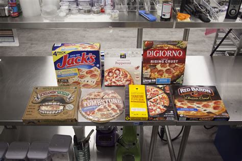 Frozen pizza brands. Jan 27, 2021 · Cook time ranking: 8 (tie) Lower right frozen pizza quadrant. (Martina Ibáñez-Baldor / Los Angeles Times ) 21. Wild Mike’s Ultimate Pizza, 4 Cheese. With a bold, ’90s contemporary-art feel ... 