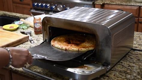 Frozen pizza oven temp. A toaster oven is more energy efficient than a regular oven, and lets you brown food better than a microwave. Read on for 10 Breville Smart Oven recipes. Add an egg to your pizza f... 