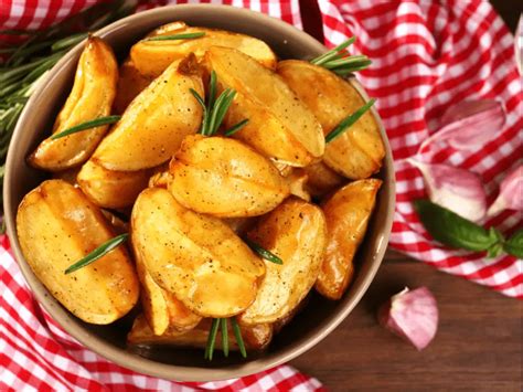 Frozen potato. Feb 8, 2022 · Grab a bag of hash browns, tots or fries and whip up a delicious breakfast, dinner or side dish. These are the best frozen potato recipes! 