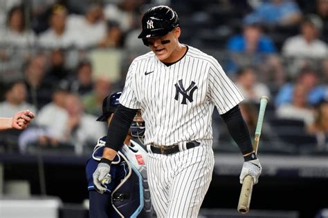 Frustrated after another loss, Yankees remain inactive on the trade block