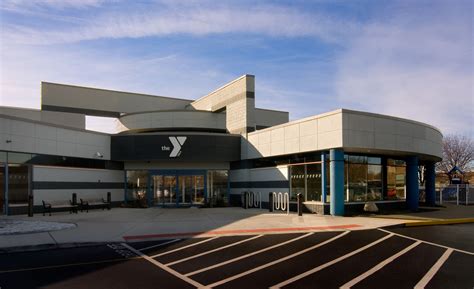 Fry ymca. Safari Club Parent Handbook Drop-Off (7:00a-8:45a) Pull into the Fry Family YMCA from 95th St. & proceed to the back of the building. Turn right at the stop sign. Campers will be dropped off at the back door of the YMCA. All campers need to be signed in by a … 