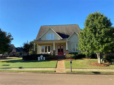 2140 Woodbine Dr. Oxford, MS 38655. House 