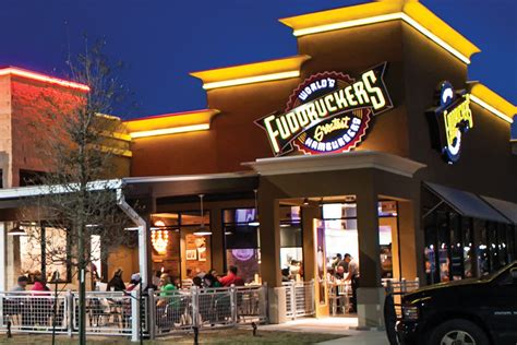 Fuddrucker. Fuddruckers Catering is dedicated to providing you and your guests with an exceptional experience! We pride ourselves in using only the freshest, high quality ingredients from our Fuddruckers restaurants. Our team is dedicated to helping you plan a professional event with a personal touch! 