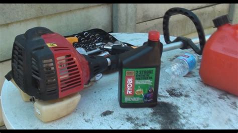 Fuel mixture for a weed eater. Use a 32:1 gasoline to oil ratio. One gallon of gasoline combined with 4 oz of two-cycle engine oil. If you are in the state of California, use a 2-cycle oil mix ratio of 40:1. For two-cycle handheld equipment manufactured after 2002: Use a 40:1 two-cycle oil mix ratio. One gallon of gasoline combined with 3.2 oz of two-cycle engine oil. 