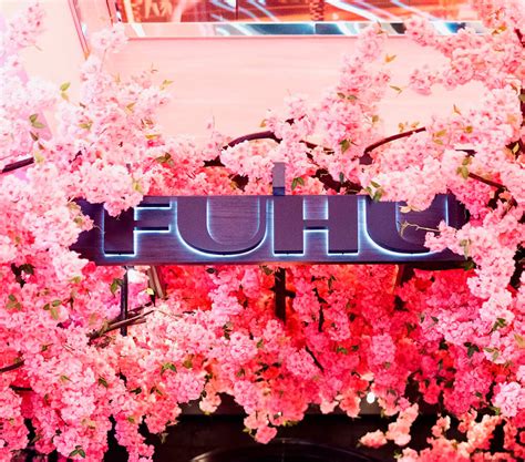 Fuhu las vegas. At FUHU in Resorts World Las Vegas, Saturday brunch offers the perfect way to fuel up and get in some day drinking, too. The restaurant, located at the end of The District … 