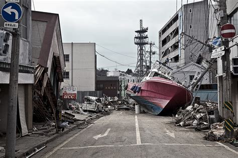 Fukushima Nuclear Disaster - Japan 9.0 Magnitude Earthquake