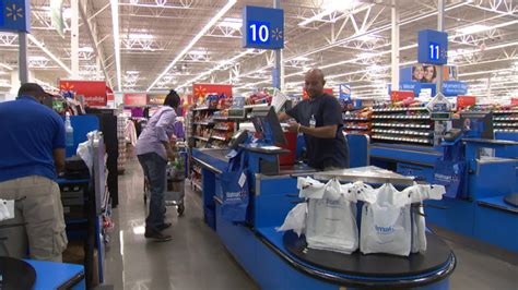 Full time positions at walmart. The new facility, located at 1015 Hixson Boulevard, is set to open Fall of 2022 and will create up to 300 full-time jobs. Walmart’s high-tech fulfillment center will include the unique ... 
