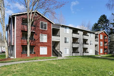Resident of this community? Tell us what you think! Welcome to Fulton's Crossing Apartments, a charming community offering a wonderful selection of apartments in Everett, WA. . 