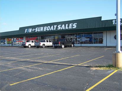 Fun-N-Sun Boats & Tackle is a Marine dealership located in
