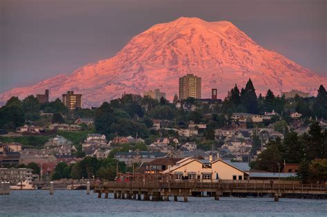 Fun things to do in tacoma. Yes, there are several outdoor activities for kids in Tacoma. They can visit the Point Defiance Park, which features trails, gardens, a beach, and a playground. Kids can also enjoy kayaking or paddleboarding on the Foss Waterway or take a walk along the Ruston Way waterfront. 
