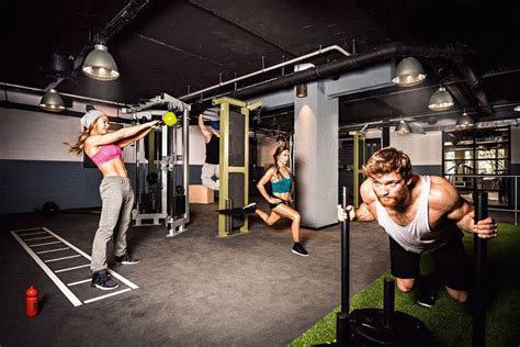 Functional Training zum Spottpreis: McFIT gibt Sportlern HIGH5