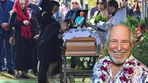 Funeral arrangements for jimmy buffett. J immy Buffett sadly passed away at the age of 76. Buffett enjoyed a brilliant career, however, he faced lots of medical troubles in recent years. Fans will always have the great memories to look ... 