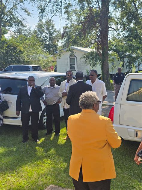 Funeral home glennville ga. .  <a href=https://lanicoletta.com/v7t17v4/broward-county-recent-a...