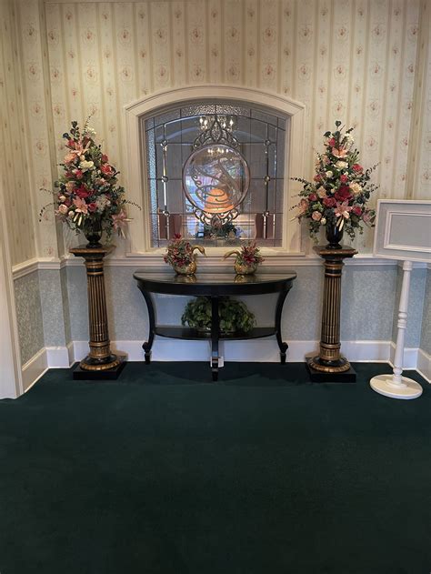Funeral homes in alliance ohio. When a loved one dies, family members and close friends are left to pick up the pieces and plan a funeral. Important decisions must be made about how to lay a loved one to rest, a... 