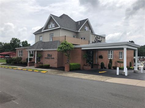 Funeral homes in fairmont. .  <a href=https://cupper.hh.coffee/assets/images/2ibwy7y/...