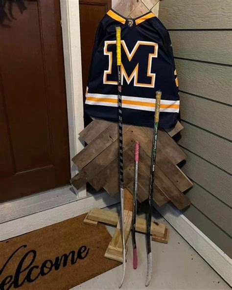 Funeral set for Mahtomedi youth hockey player who died days after crash