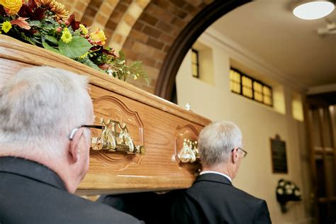 Funerals today. Jamaican funerals today are rich in history, customs, and etiquette. To learn more about what to expect at a funeral in Jamaica, keep reading this guide. These unique funerals are a glimpse into the complex, lively history of … 