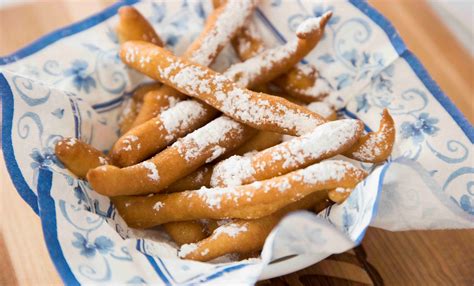 Funnel fries. Preparation. Oven 1) Preheat oven to 350F. 2) Remove frozen product from case and place on tray, then heat for 3-4 minutes. 3) Sprinkle with confectioners sugar or any other topping._x000D_Fryer 1) Preheat fryer to 375F. 2) Remove frozen product from case and place in fryer for 35-45 seconds. 