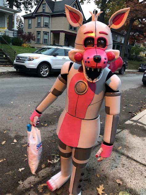 Funtime Foxy Cosplay: Unleash Your Inner Pirate Fox!